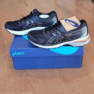 NWT ASICS GT-2000 8 RUNNING SNEAKERS IN SIZE 7.5